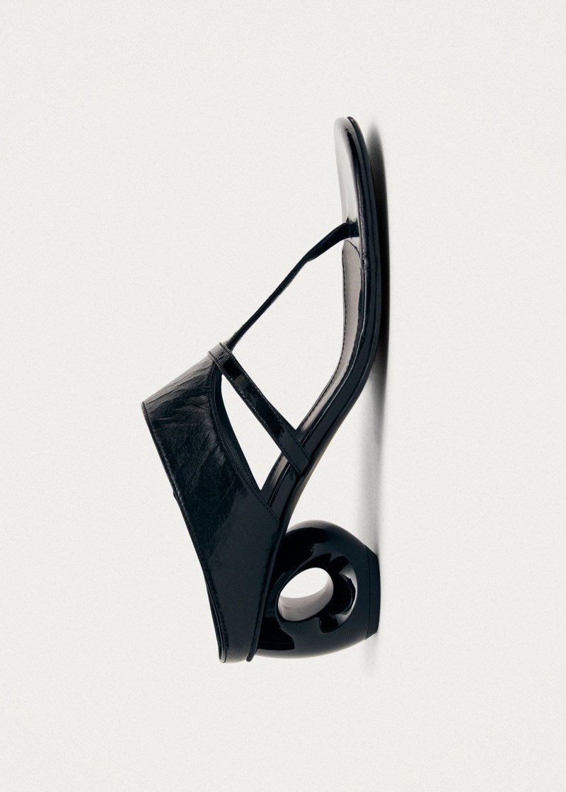 Women's Dystaria Onix Black Leather Sandals
