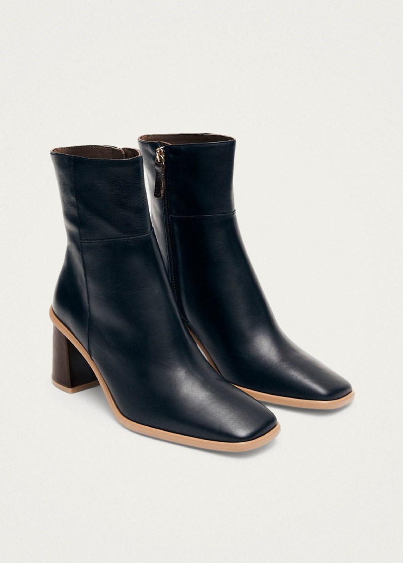 Women's West Vintage Black Leather Ankle Boots