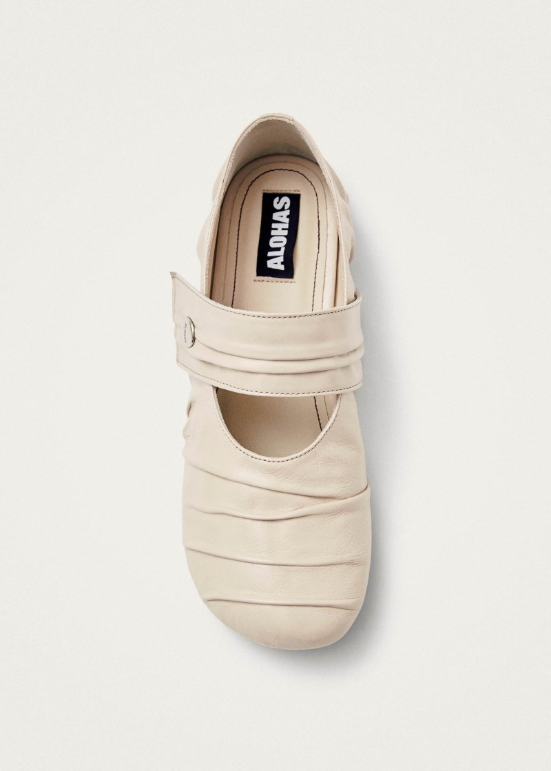 Women's Shay Cream Leather Ballet Flats