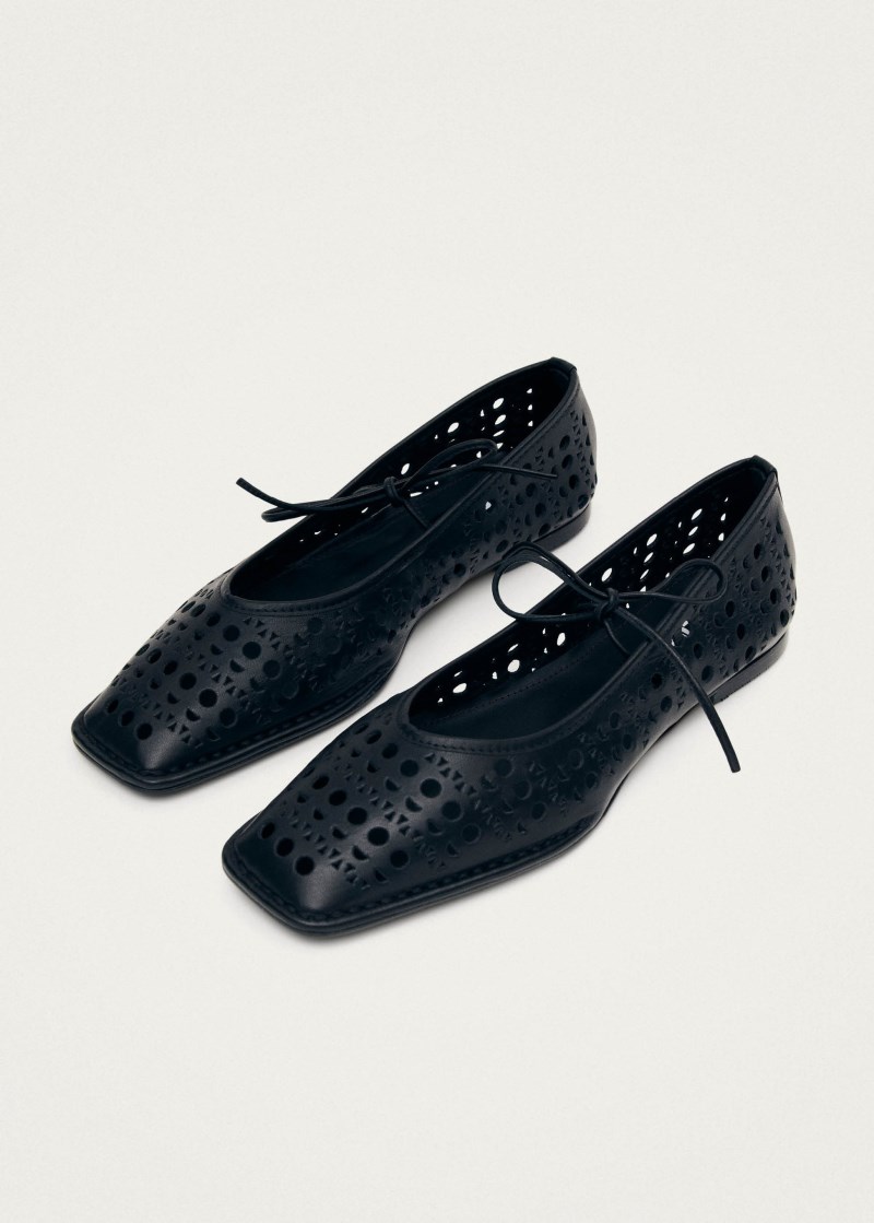 Women's Sway Slit Black Leather Ballet Flats