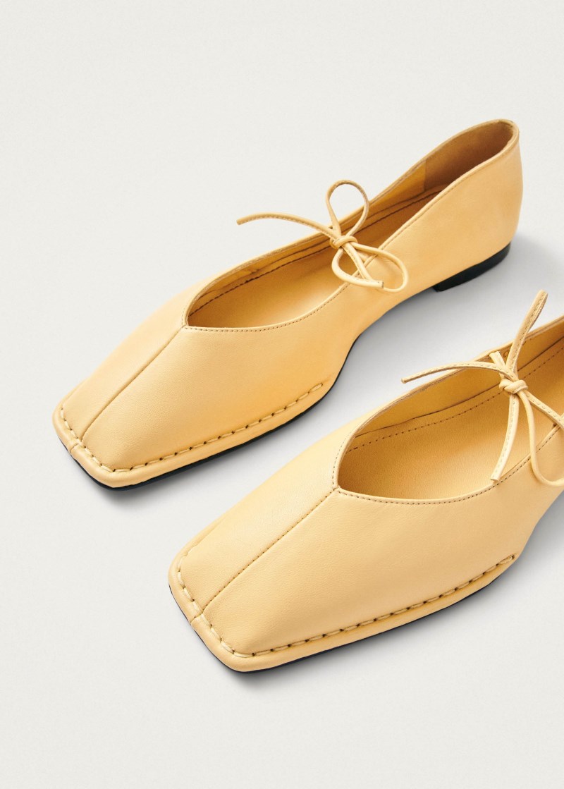 Women's Sway Vanilla Leather Ballet Flats