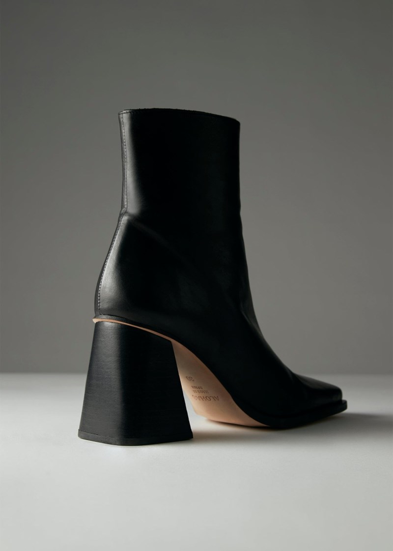 Women's South Black Leather Ankle Boots