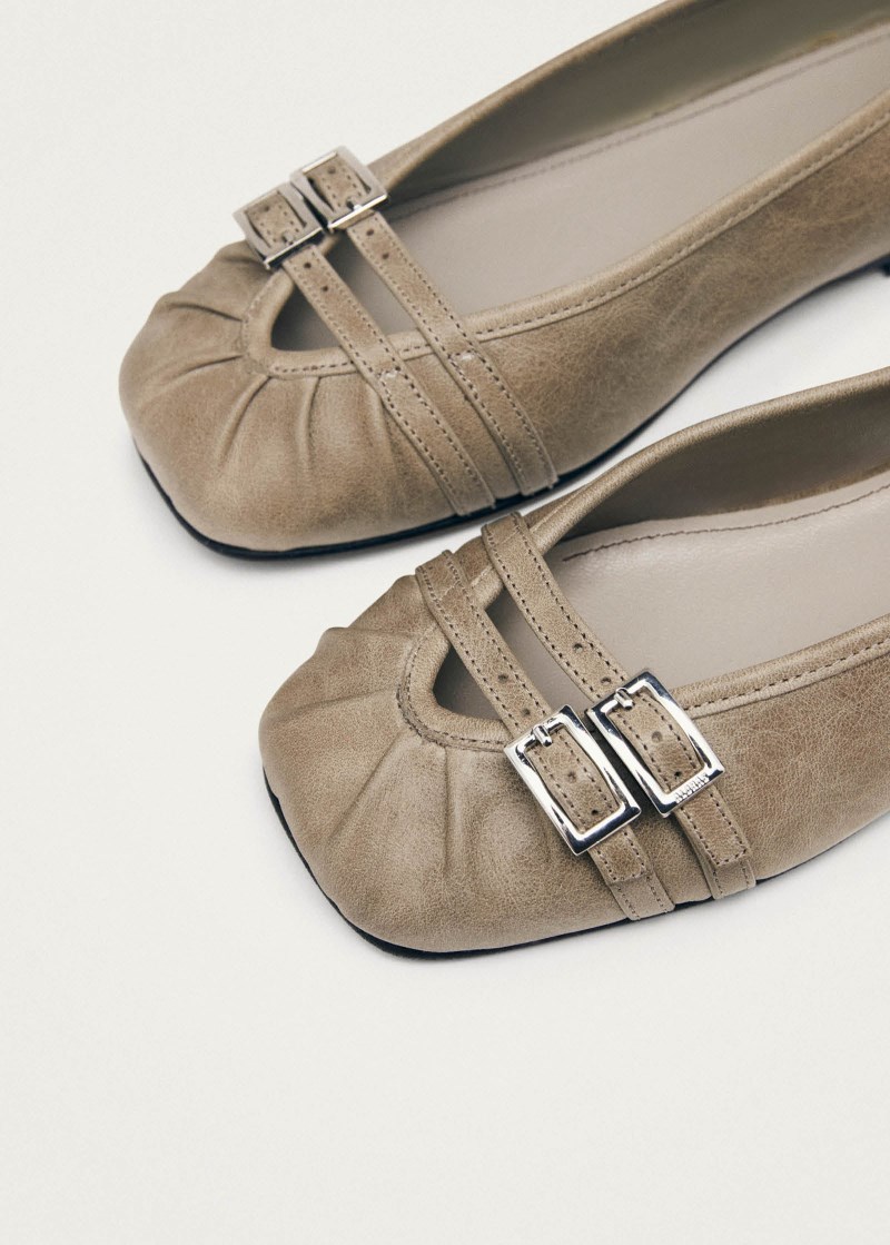 Women's Cendana Vintage Grey Leather Ballet Flats