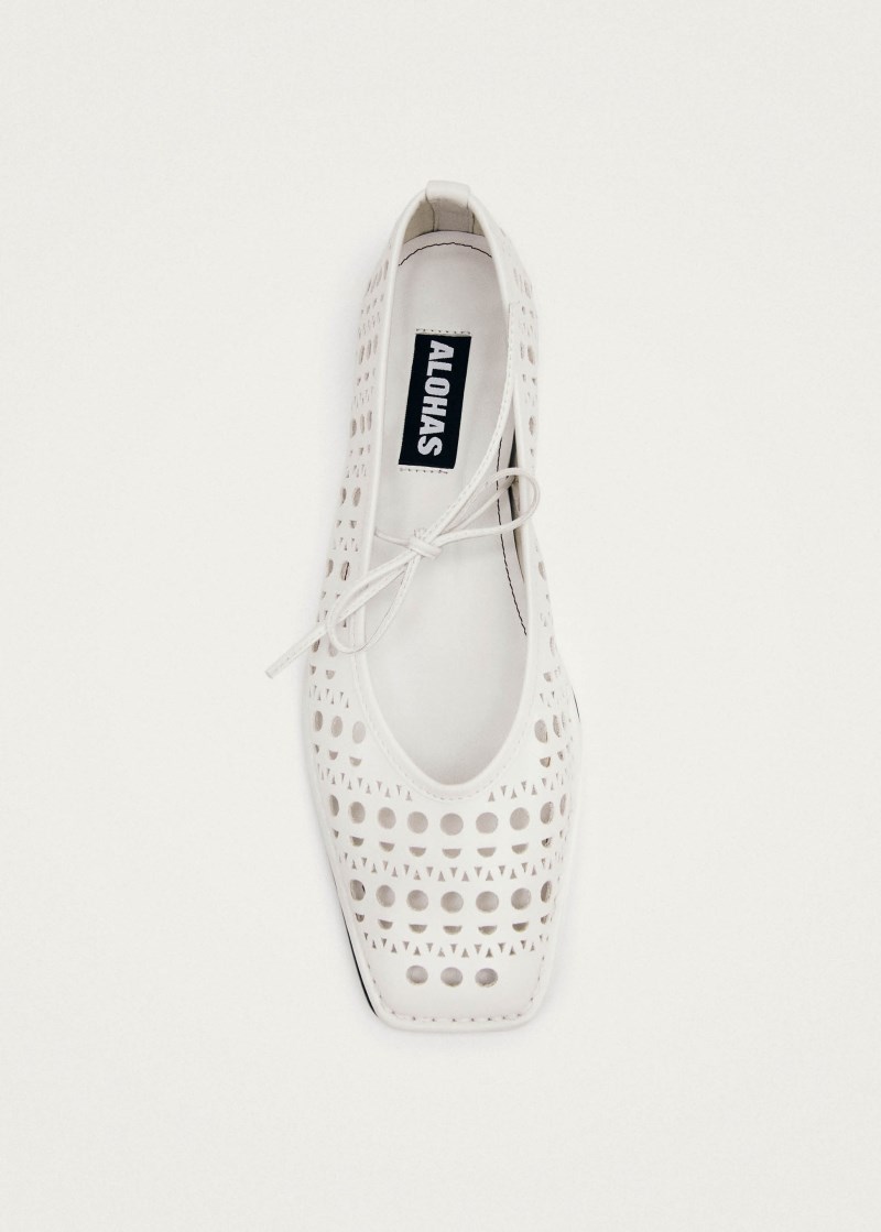 Women's Sway Slit White Leather Ballet Flats