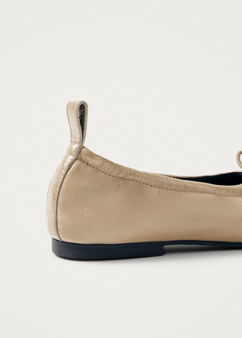 Women's Rosalind Onix Beige Leather Ballet Flats