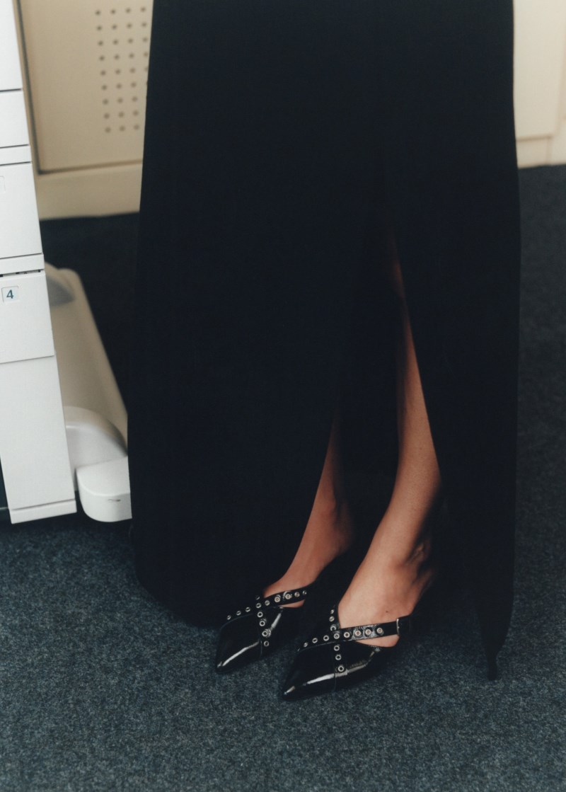 Women's Zyra Onix Black Leather Mules