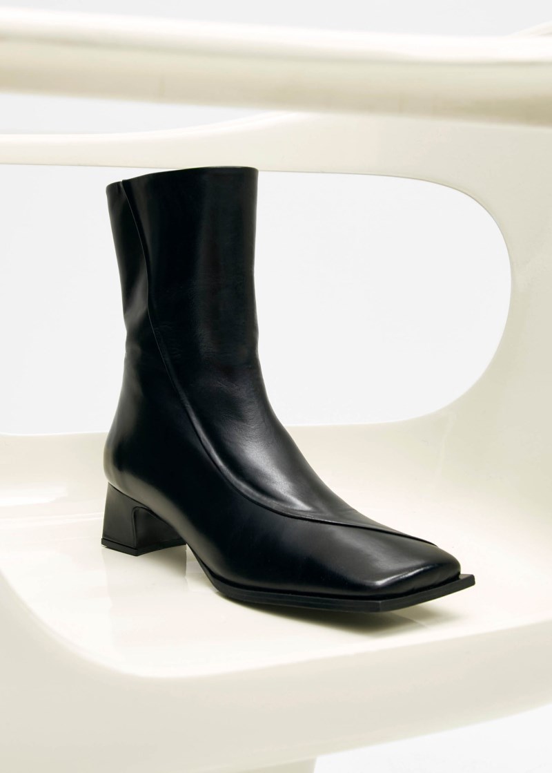 Women's Chantal Black Leather Ankle Boots