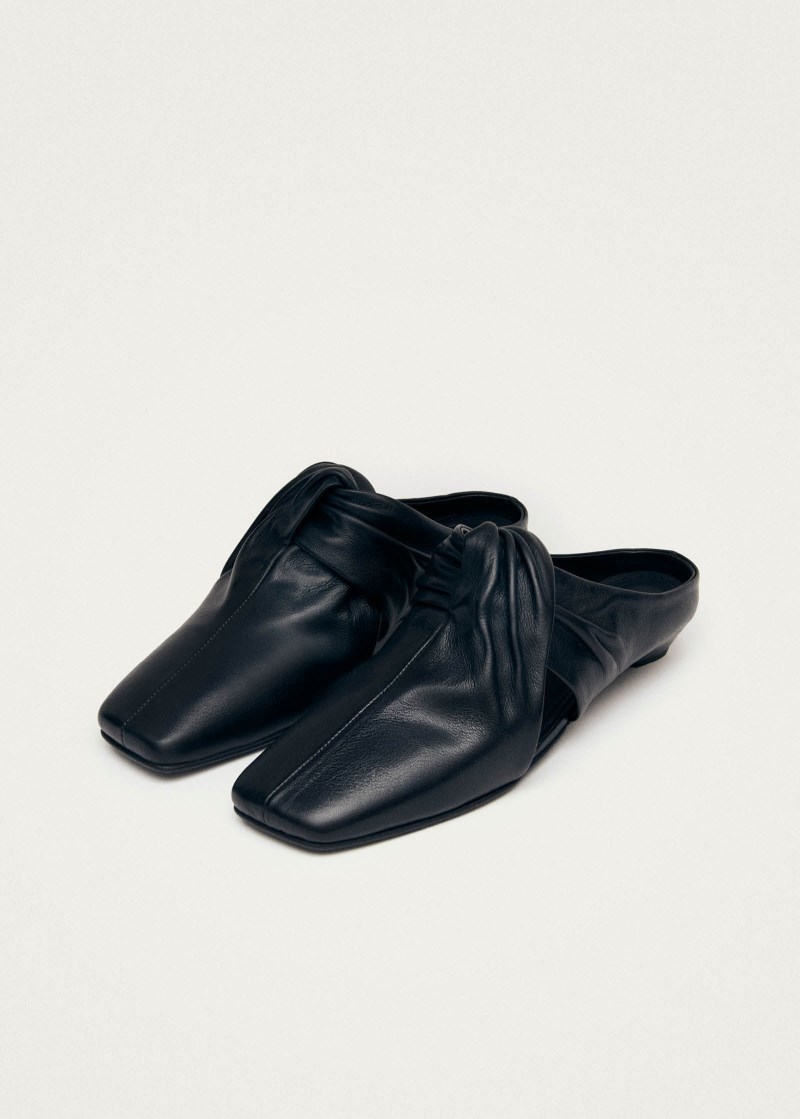 Women's Blau Black Leather Mules