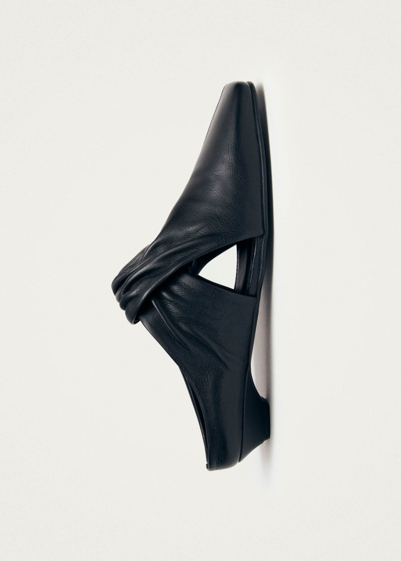 Women's Blau Black Leather Mules